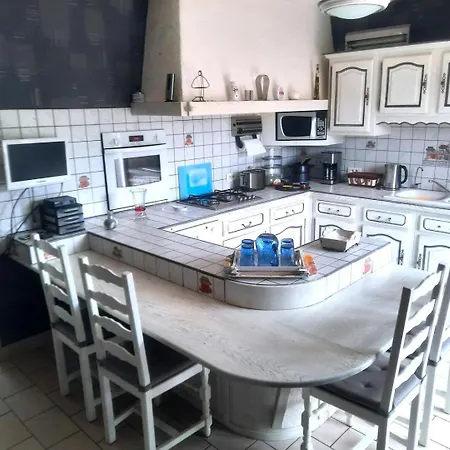 Semesterbostad Et Sans Chichis Montlibert