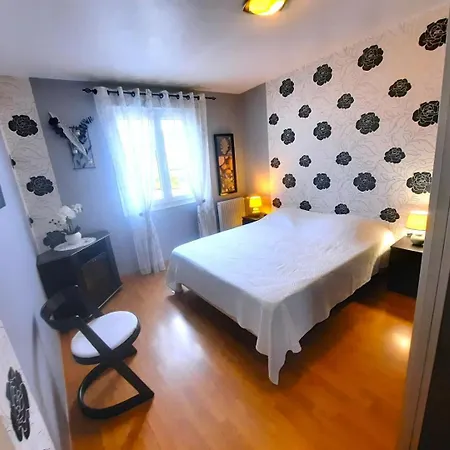 Et Sans Chichis Montlibert